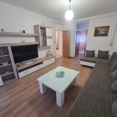 Apartman Yellow - Self Check In Осієк Екстер'єр фото
