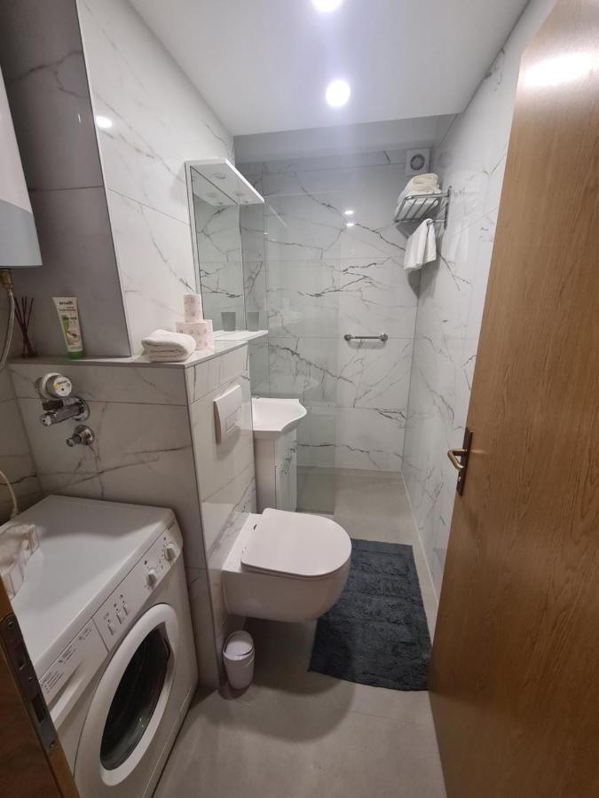 Apartman Yellow - Self Check In Осієк Екстер'єр фото
