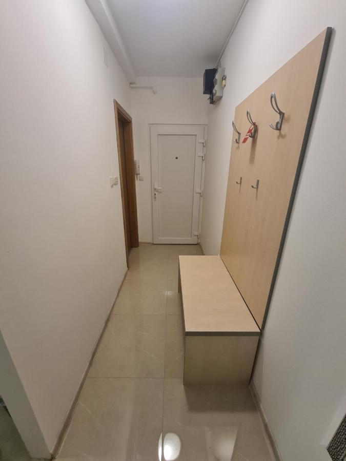 Apartman Yellow - Self Check In Осієк Екстер'єр фото