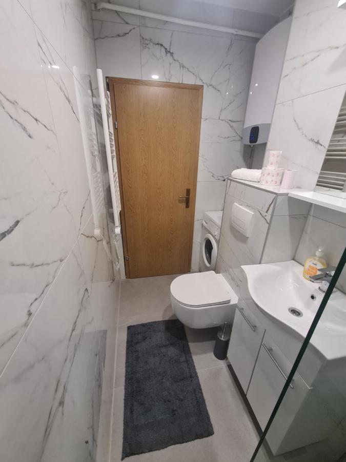 Apartman Yellow - Self Check In Осієк Екстер'єр фото