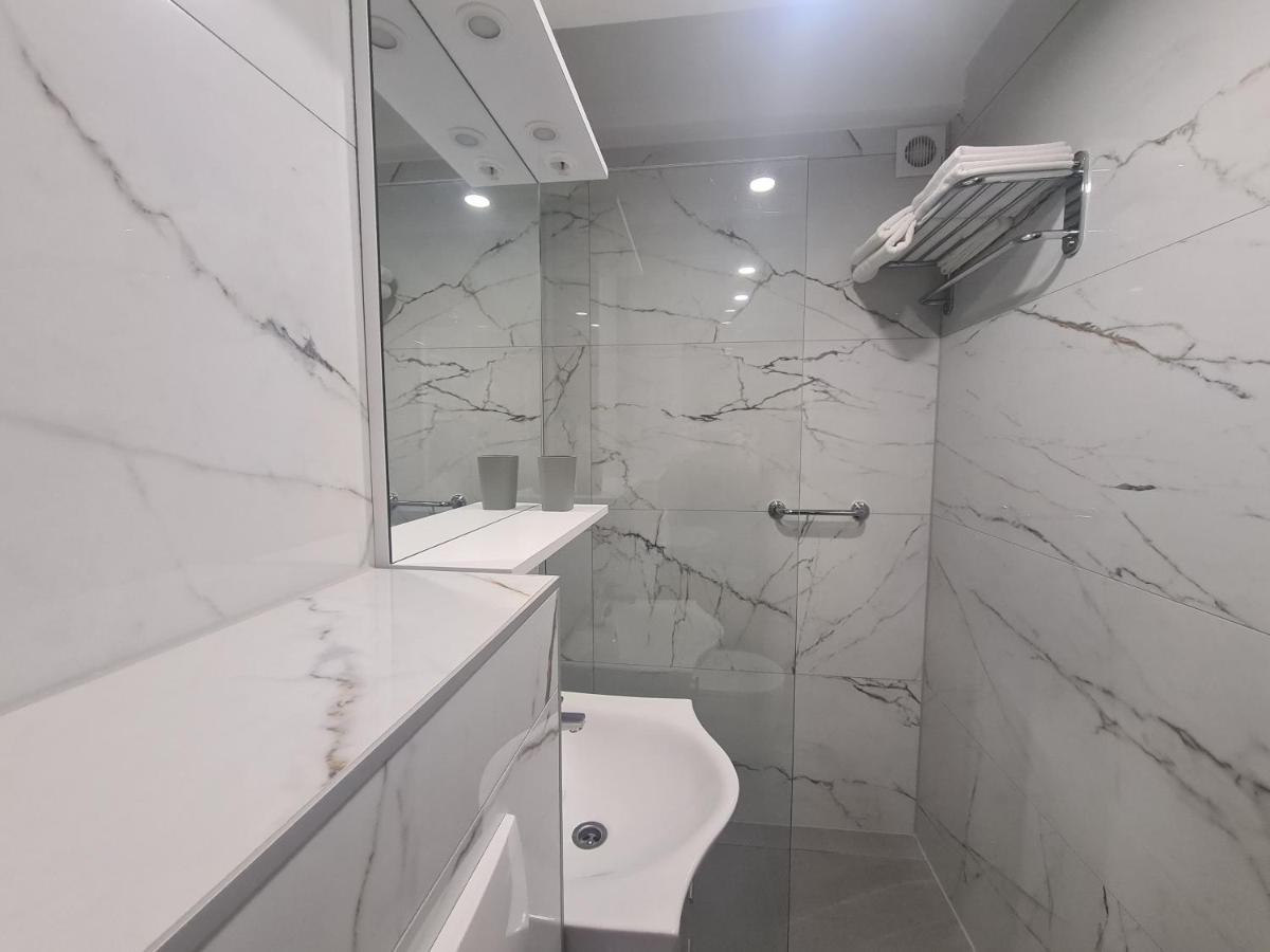 Apartman Yellow - Self Check In Осієк Екстер'єр фото