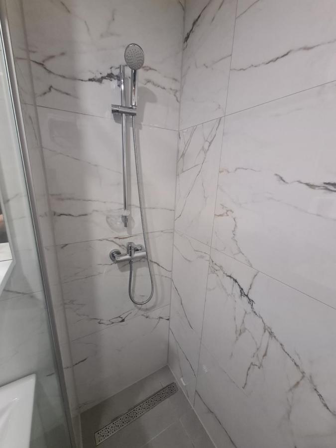 Apartman Yellow - Self Check In Осієк Екстер'єр фото