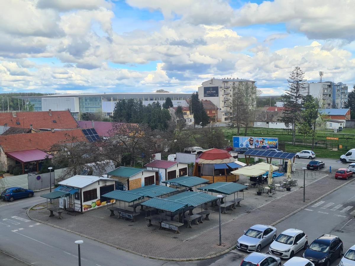 Apartman Yellow - Self Check In Осієк Екстер'єр фото